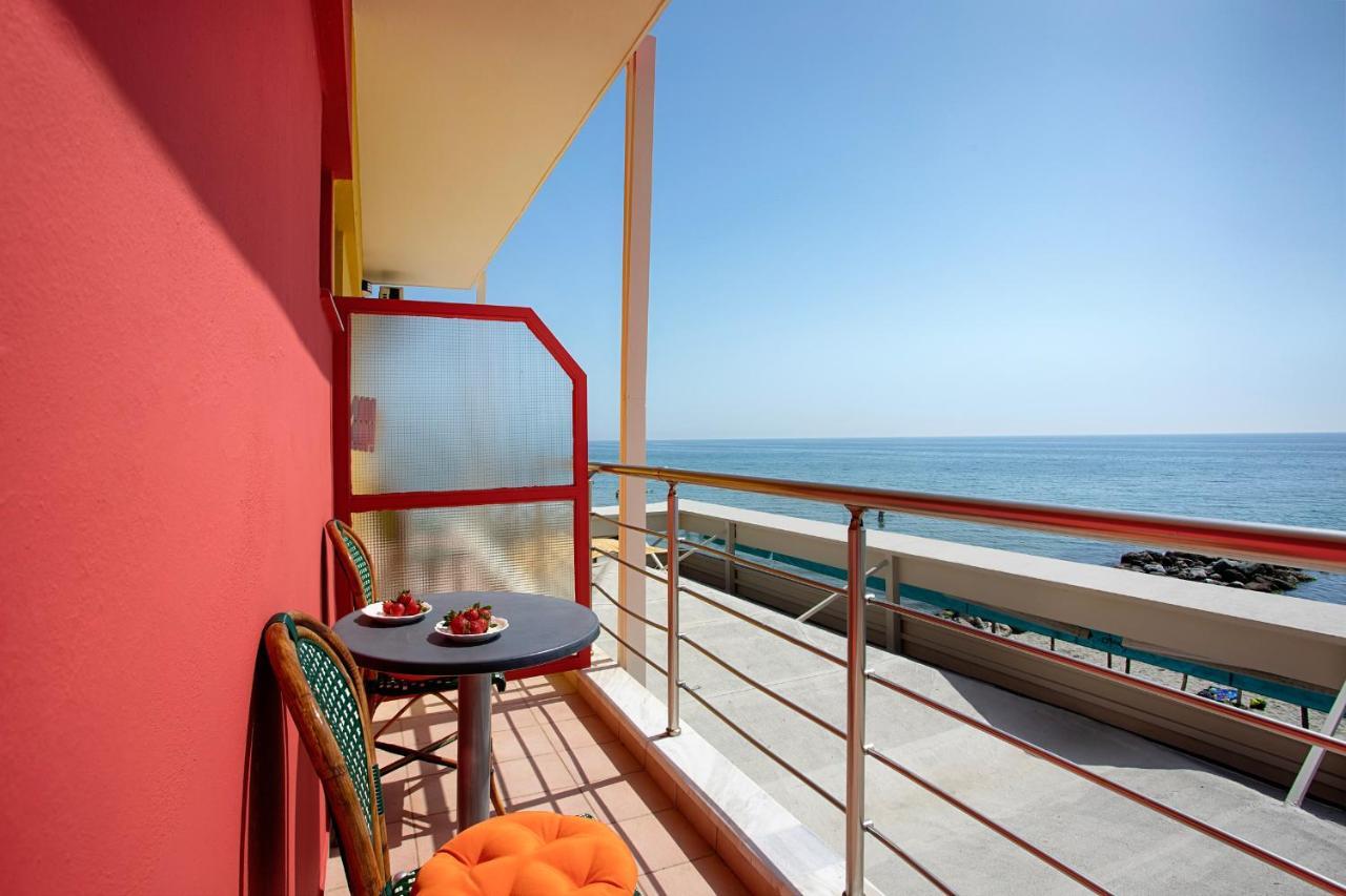 Conte Cristo Suites Paralía Exterior foto